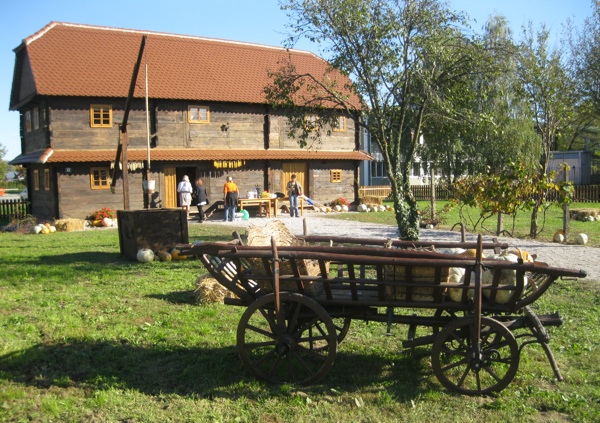 Osvježenje ivanićgradske turističke ponude: starinski čardak (Snimio Miljenko Brezak / Acumen)